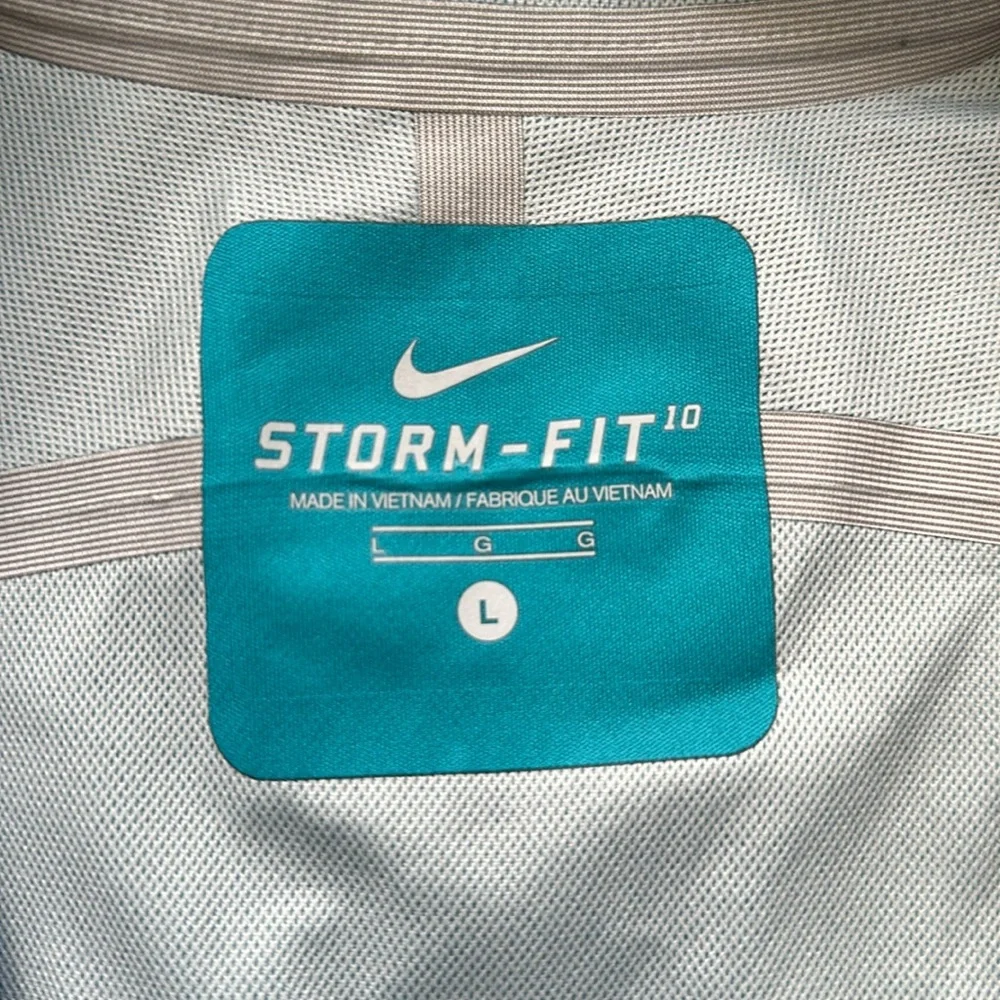 Nike Storm Fit Lightweight Jacket - Picture 2 of 9